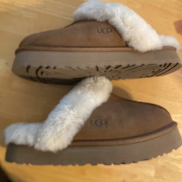 UGG Disquette Slipper - Picture 9 of 11